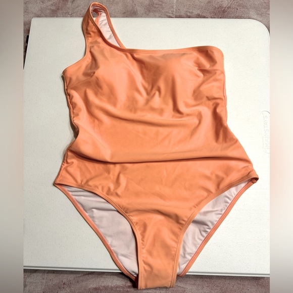 Cupshe Other - NWT CUPSHE one piece swimsuit
